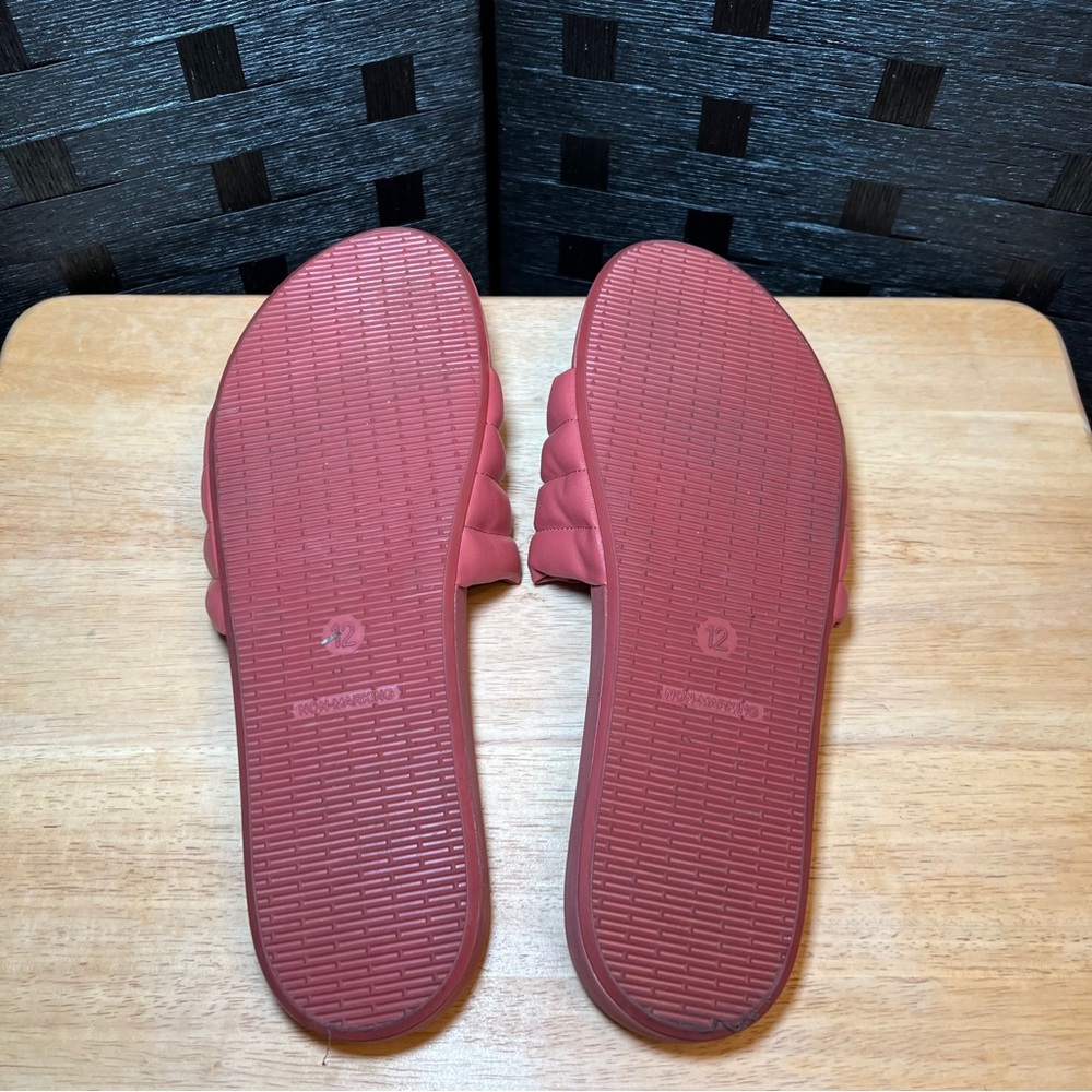 Women’s Size 12 Shade & Shore sandals